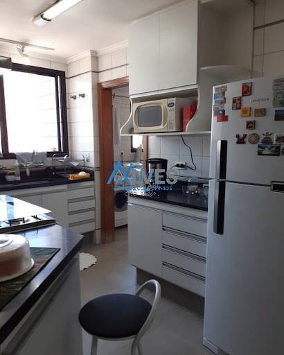 Apartamento à venda com 3 quartos, 135m² - Foto 49