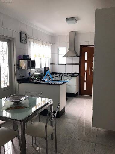 Sobrado à venda com 3 quartos, 202m² - Foto 8