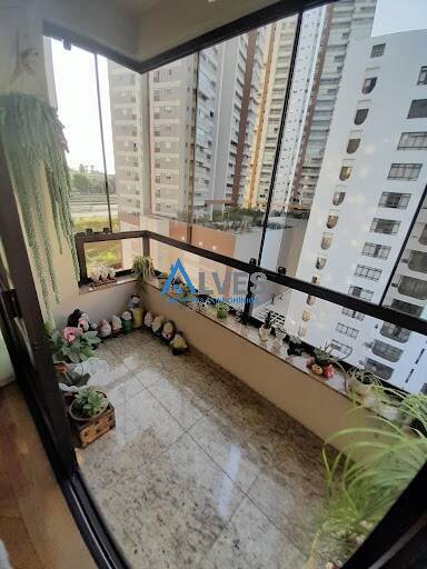 Apartamento à venda com 3 quartos, 123m² - Foto 46