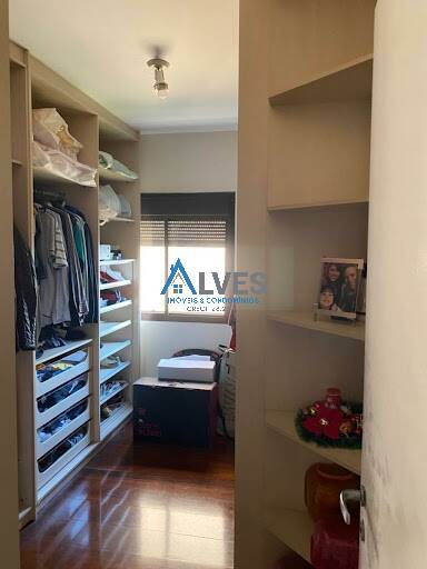 Apartamento à venda com 3 quartos, 209m² - Foto 37