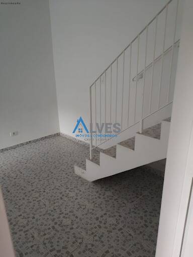 Casa à venda com 4 quartos, 200m² - Foto 5