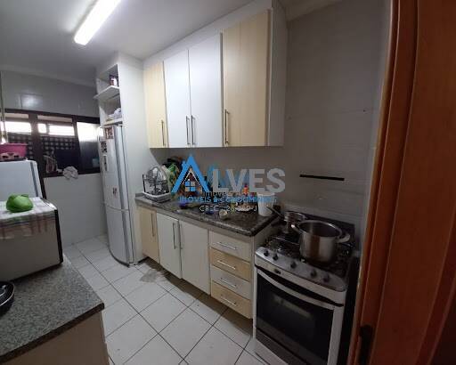 Apartamento à venda com 3 quartos, 125m² - Foto 4