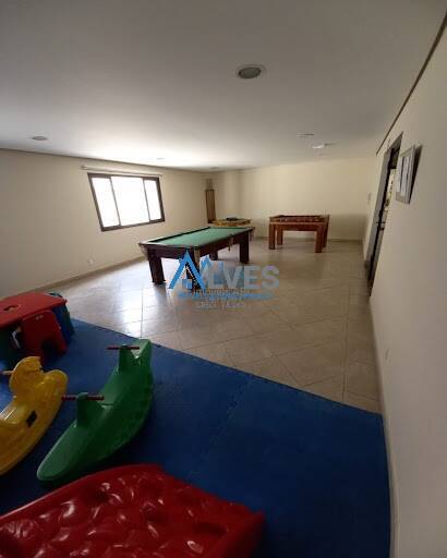 Apartamento à venda com 3 quartos, 125m² - Foto 3