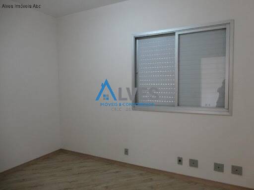 Apartamento à venda com 2 quartos, 66m² - Foto 2