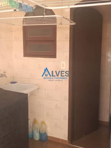 Casa à venda com 3 quartos, 125m² - Foto 2