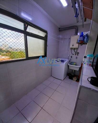 Apartamento à venda com 3 quartos, 125m² - Foto 2