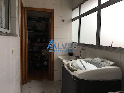 Apartamento à venda com 4 quartos, 165m² - Foto 11