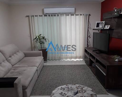 Apartamento à venda com 3 quartos, 114m² - Foto 11