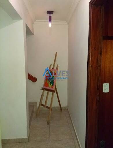 Casa à venda com 3 quartos, 150m² - Foto 2