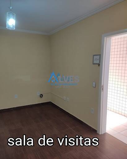 Casa à venda com 3 quartos, 203m² - Foto 3