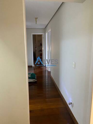 Apartamento à venda com 3 quartos, 209m² - Foto 11