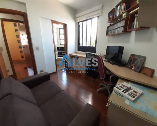 Apartamento à venda com 3 quartos, 135m² - Foto 5