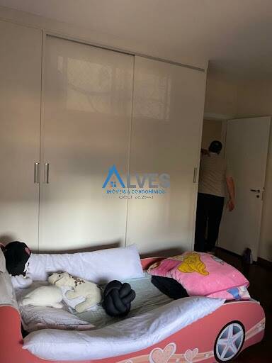 Apartamento à venda com 3 quartos, 209m² - Foto 22