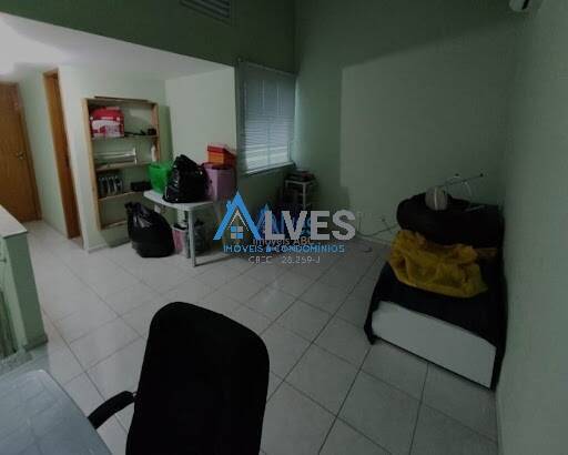 Sobrado à venda com 4 quartos, 254m² - Foto 12