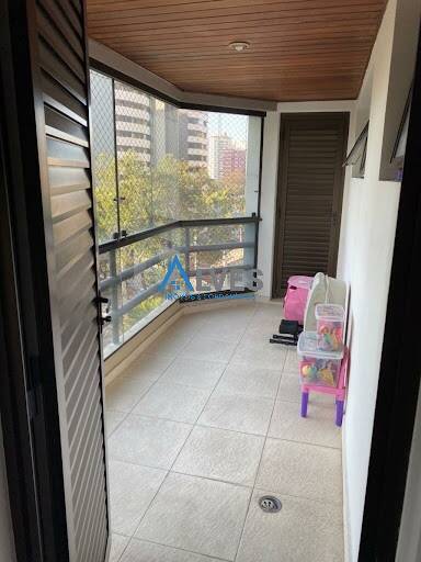 Apartamento à venda com 3 quartos, 209m² - Foto 20