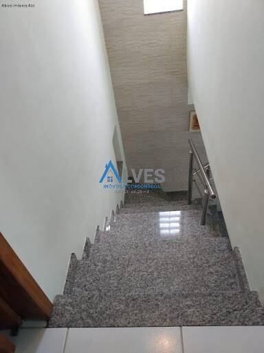 Casa à venda com 3 quartos, 183m² - Foto 4