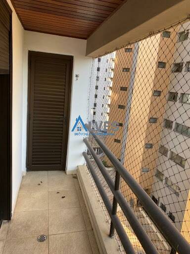 Apartamento à venda com 3 quartos, 209m² - Foto 17