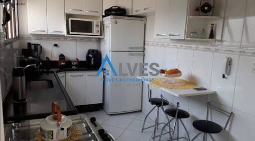 Apartamento à venda com 2 quartos, 70m² - Foto 17